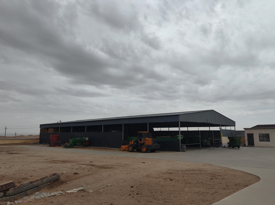 1751006533675752.jpg 巴丹吉林沙漠骆驼养殖基地.jpg