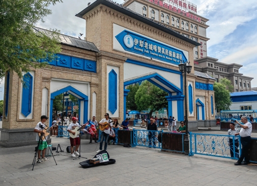 1752821407416379.jpg 喀赞其民俗旅游区.jpg