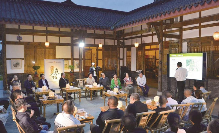 隆兴镇梁景村.jpg