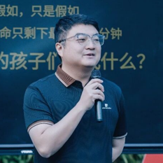 陈易霖.png